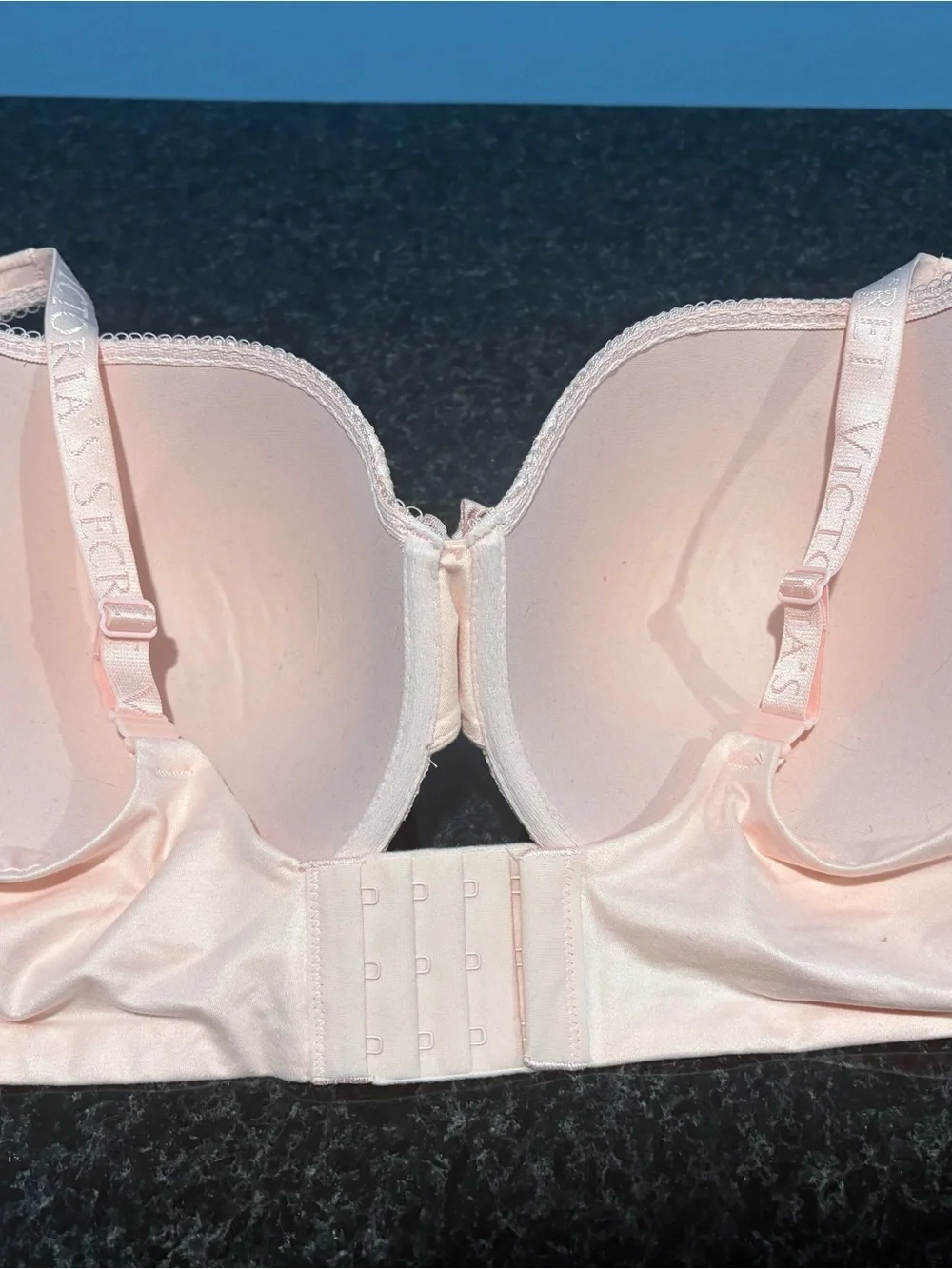 Victoria's Secret Peach/Pink Lace Bikini Panty & Bra Set